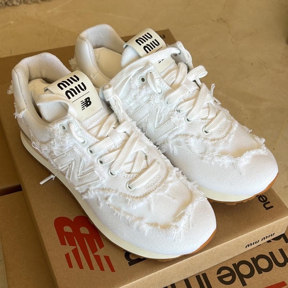 Sneakers white
